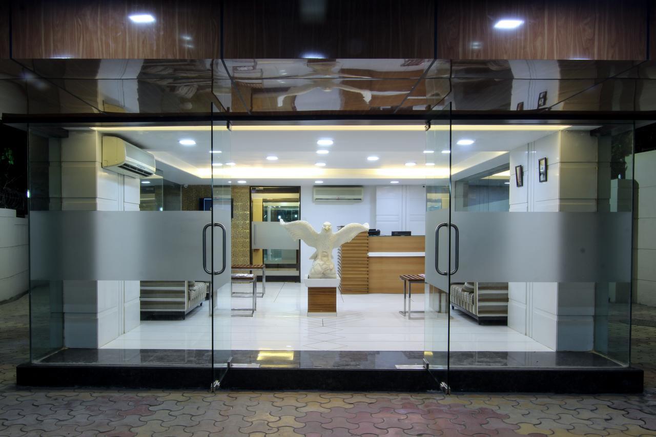 Golden Chariot The Boutique Hotel Mumbai Exterior photo